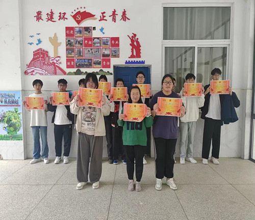 建环系学生会开展“劳动打卡 我行我秀“五一劳动节实践活动