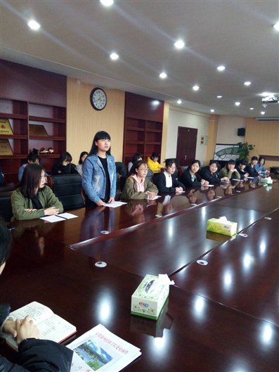 E:7.02-2017.067.4.7学生会换届会议QQ图片20170407153827.jpg