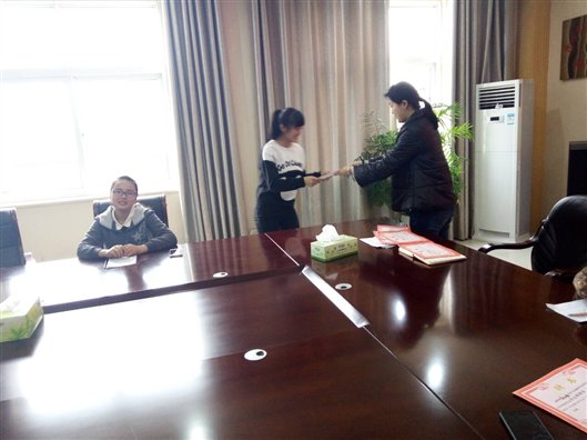 E:7.02-2017.067.4.7学生会换届会议QQ图片20170407153758.jpg