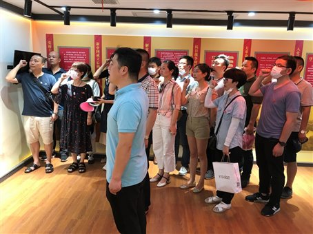 E:工作内容党员工作0夏季参观党史博物馆cee4d840ec99006bdd88f5ae7703e9.jpg